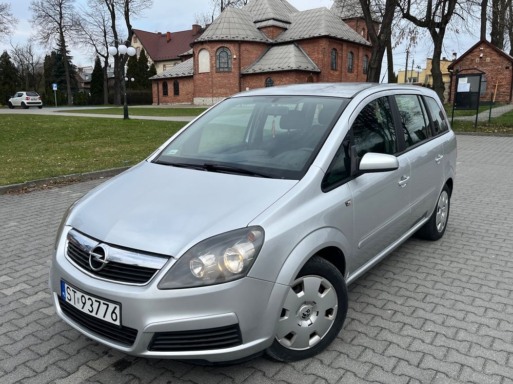 Opel Zafira B 2.0 DTI Base 2006
