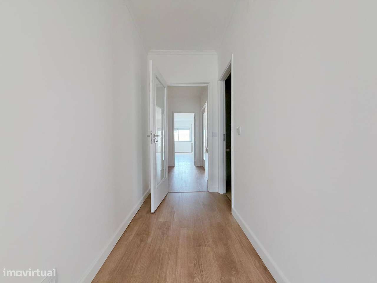 Apartamento T3 com elevador e garagem em Lamaçães-11