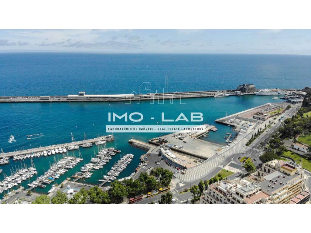 Prédio no centro do Funchal - ZONA ARU! - Grande imagem: 5/51