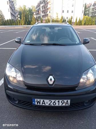 Renault Laguna - 1