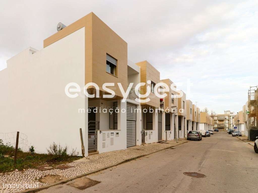 Moradia Geminada, T3 com cave em Vila Real de Santo António - Grande imagem: 3/37