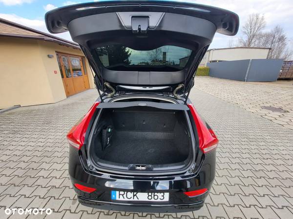 Volvo V40 CC D3 Drive-E SCR Momentum - 26