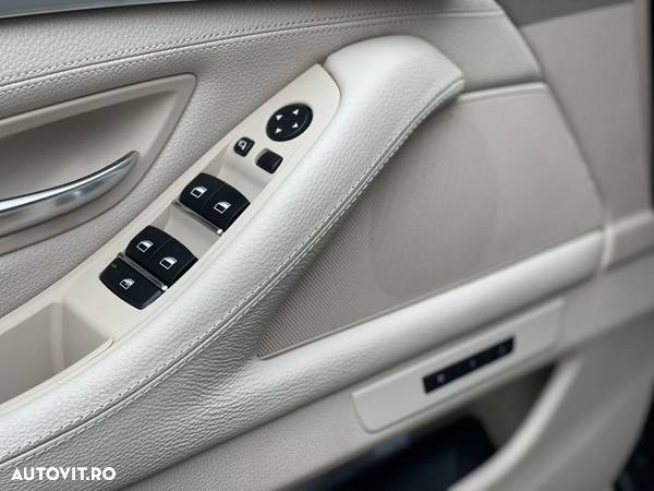 BMW Seria 5 520d Aut. Luxury Line - 16