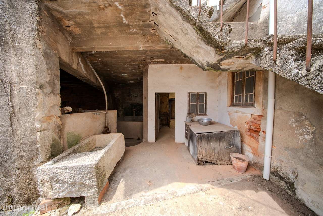 Duas moradias por 115.000 € em Mira de Aire-35