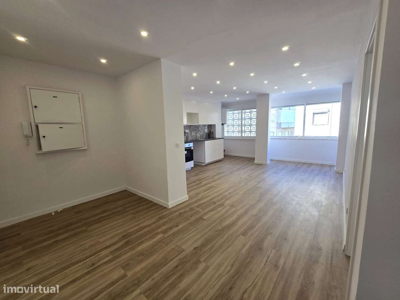 Apartamento Totalmente Remodelado T2 - Amadora-9