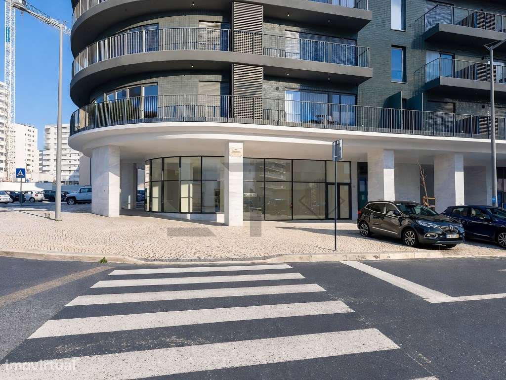 Fantástica Loja a Estrear com Saída de Fumos no Empreendimento Alte... - Grande imagem: 3/13