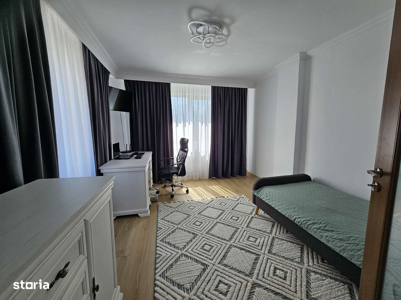 De vanzare casa situata in Ipotesti-8