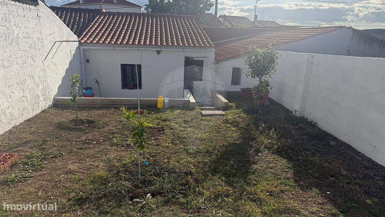 Moradia T2 para venda-5