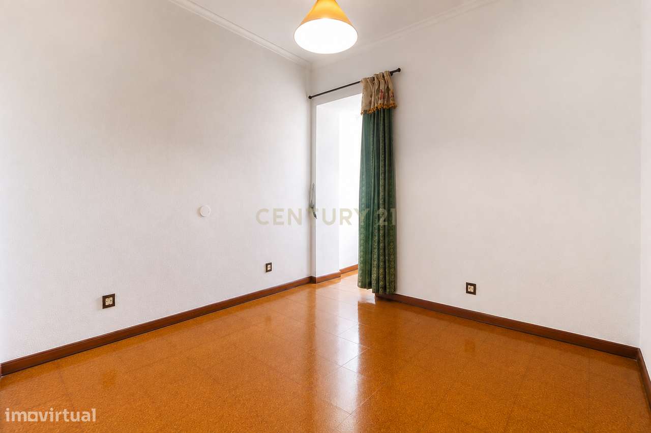 Moradia de Charme de 1926 com Jardim Centenário – Uma Oportunidade Úni-34