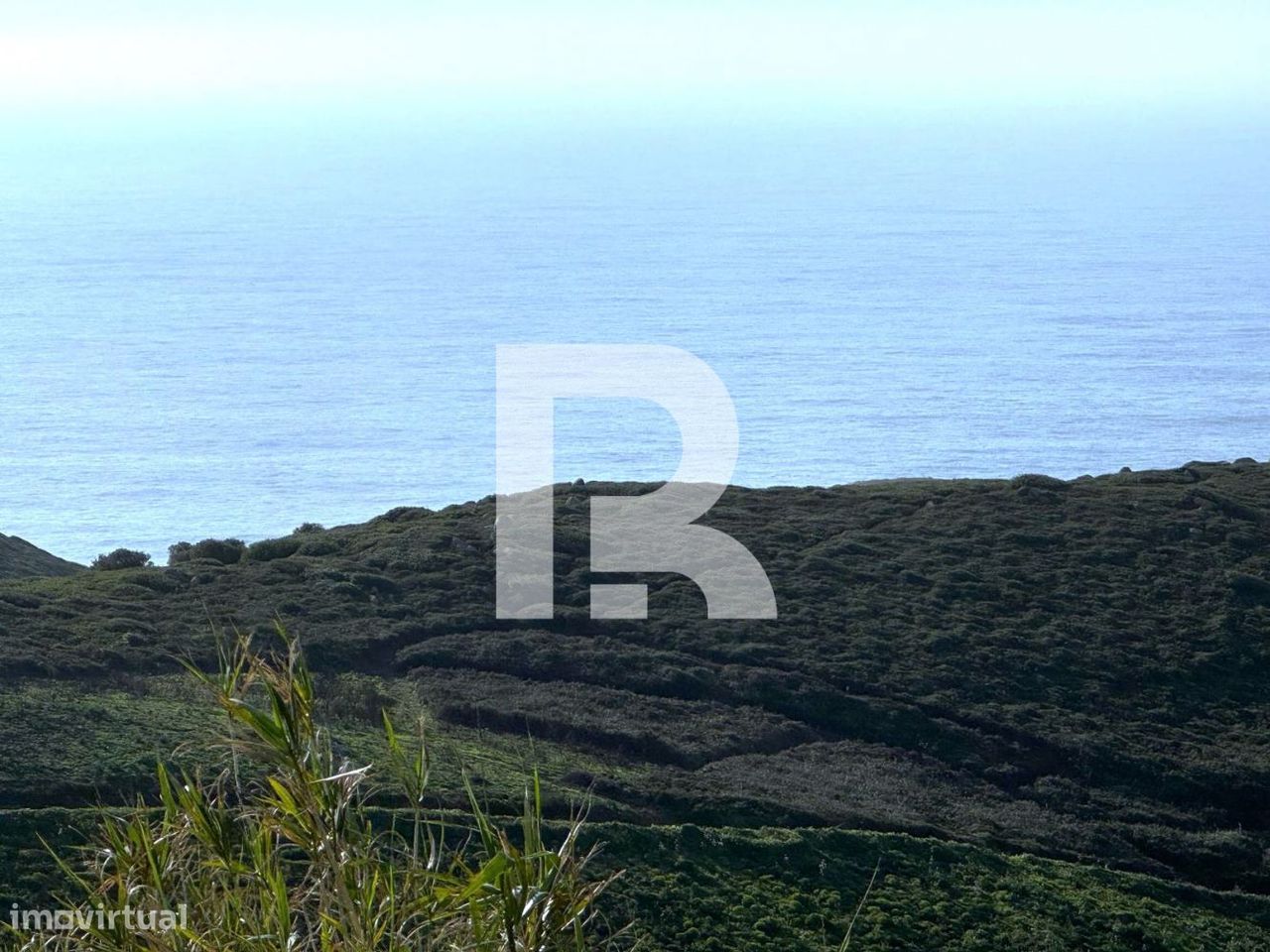 Terreno Urbano com vista mar na Azóia, Colares - Grande imagem: 1/16