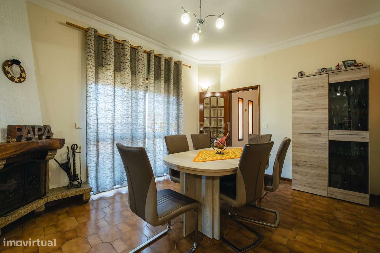 Excelente moradia T3 situada em São Pedro da Cova, Gondomar-48