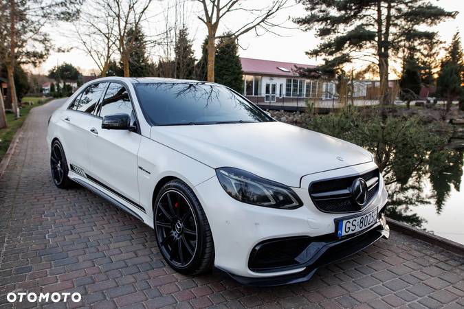 Mercedes-Benz Klasa E 63 AMG S 4-Matic - 4