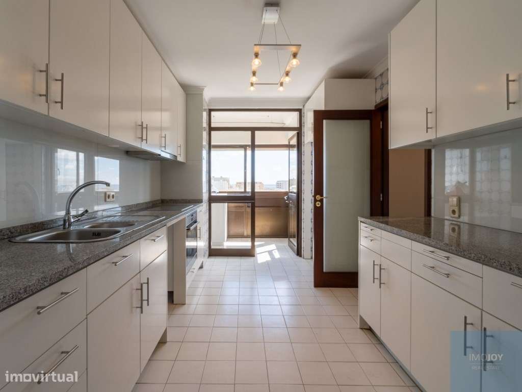 Apartamento T5 Duplex em Matosinhos-6