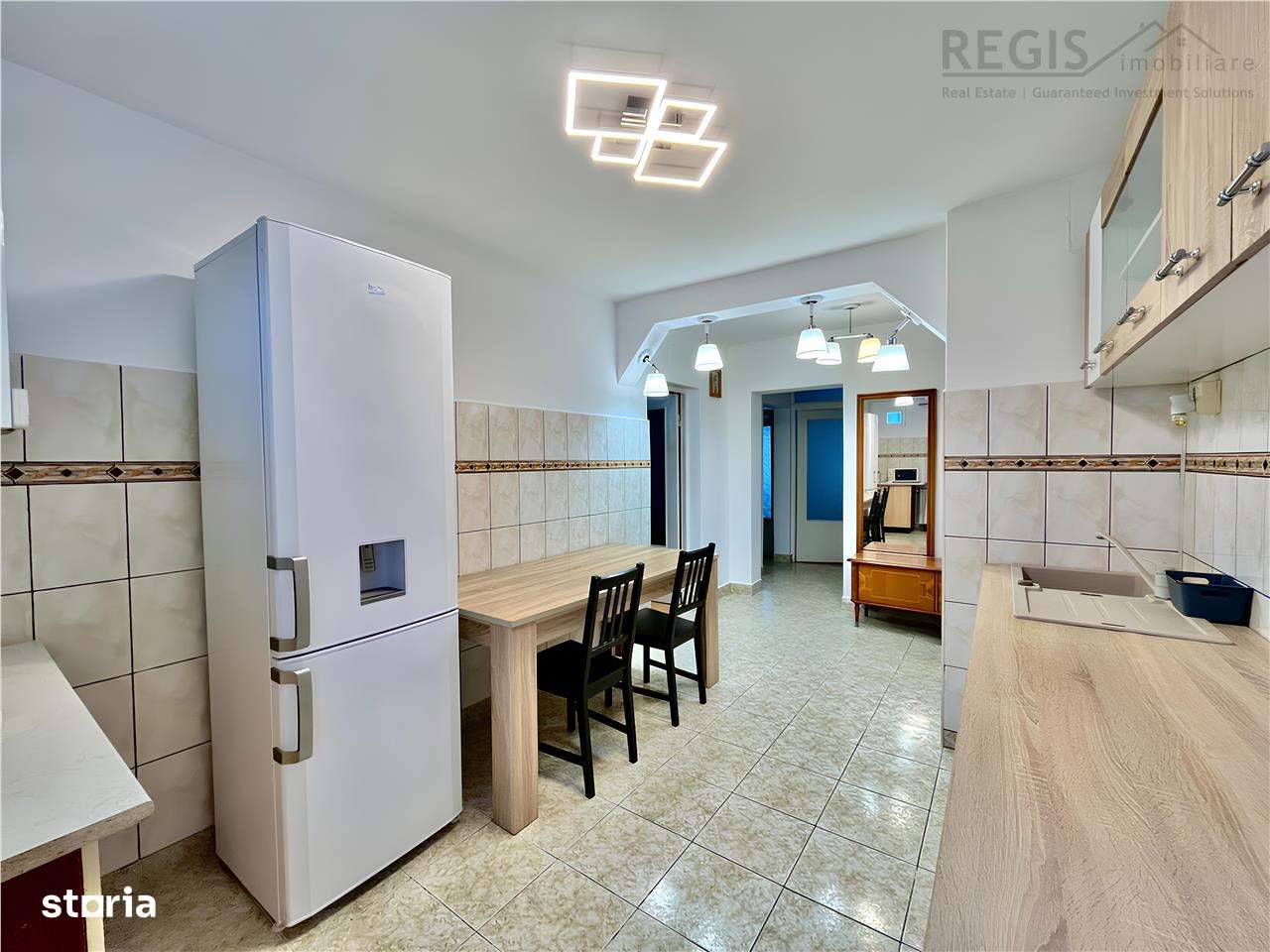 Apartament Decomandat cu 3 Camere si Parcare in Tractorul - Imagine principală: 3/9