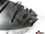 Farol Xenon Direito Seminovo/ Original AUDI A6 (4F2, C6)/AUDI A6 Avant (4F5, C6) - 6