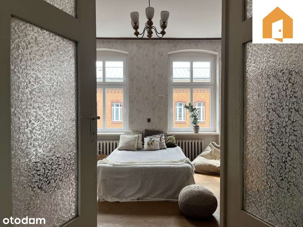 Mieszkanie w kamienicy z zachowaną stolarką-0