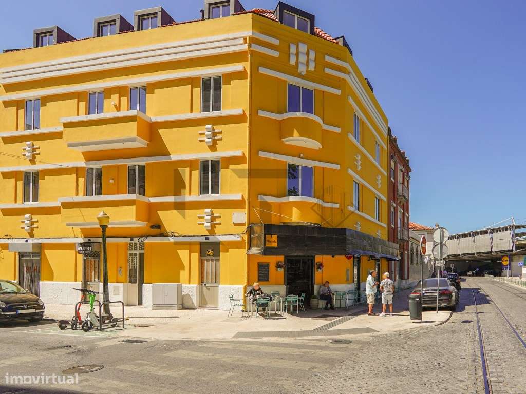 Apartamento T2 Renovado para Venda junto ao IPO, em 7 Rios, Lisboa - Grande imagem: 3/27