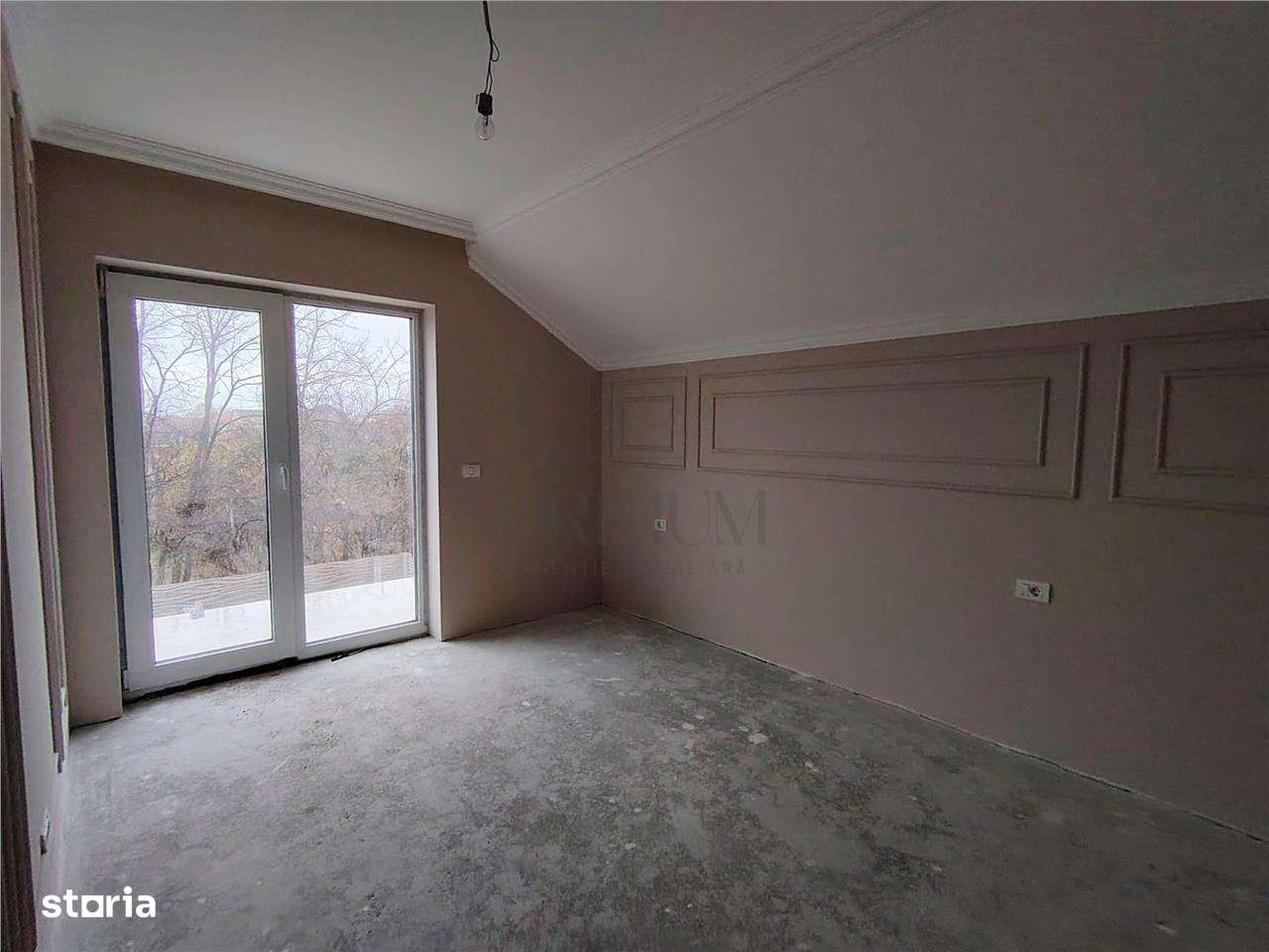 Casa Individuala - RONAT - Dormitor la parter - bucatarie separata.-13