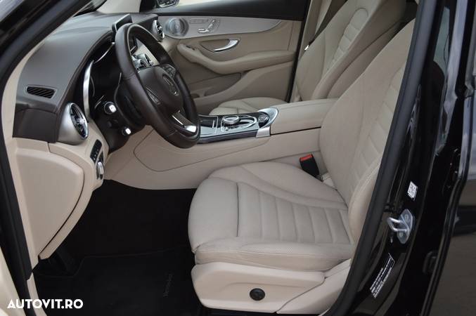 Mercedes-Benz GLC 300 4Matic 9G-TRONIC Exclusive - 20