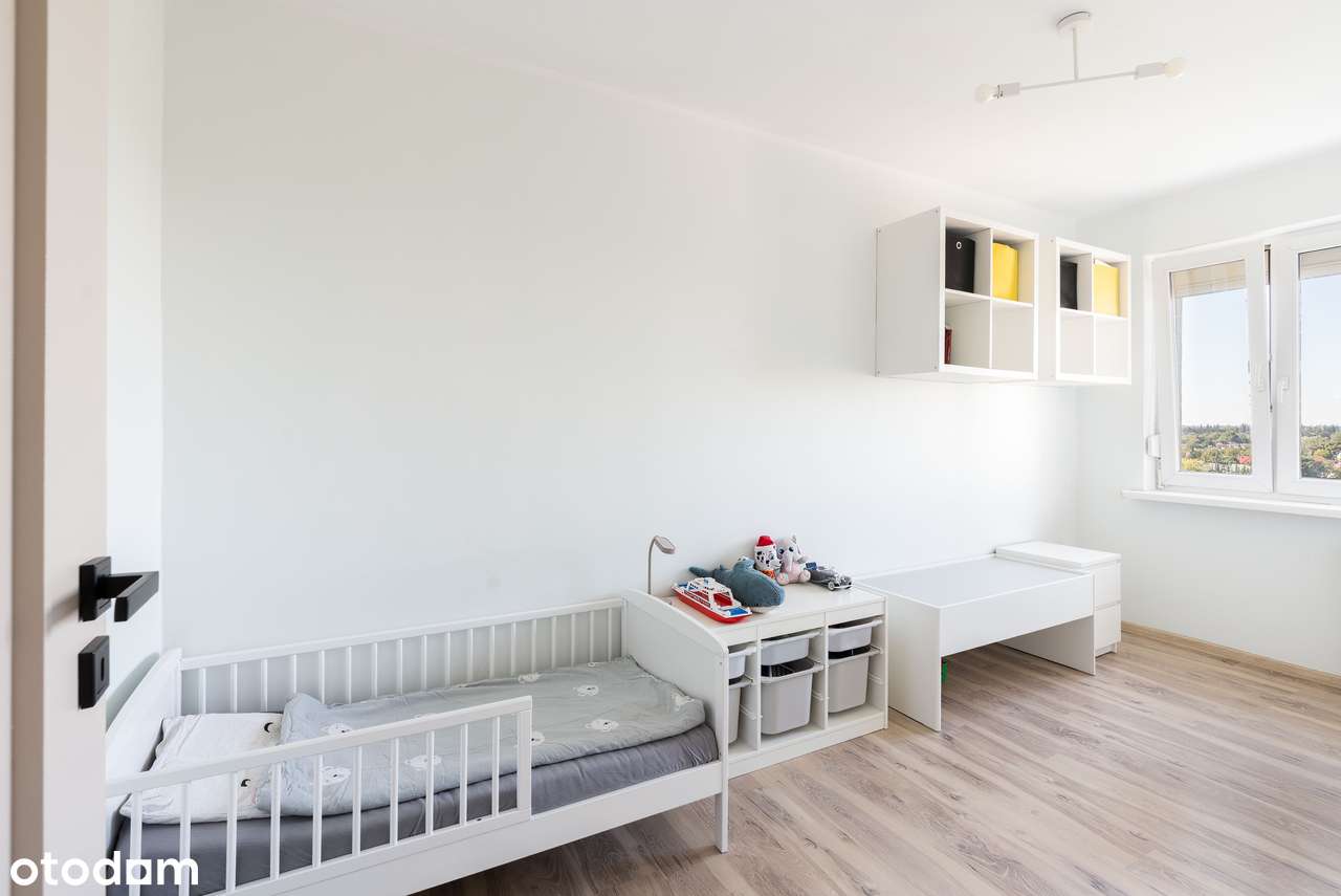 3pokoje/odświeżone/osobna kuchnia/balkon/piwnica/zieleń/ul. Newtona-7