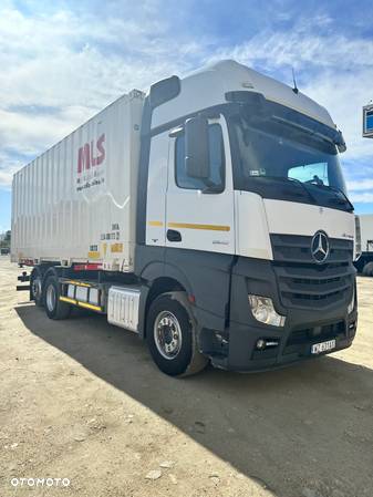 Mercedes-Benz ACTROS - 1