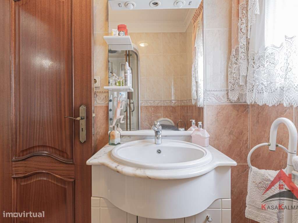 Moradia Isolada T4 com Aproveitamento de Sótão - Quinta do Conde-51