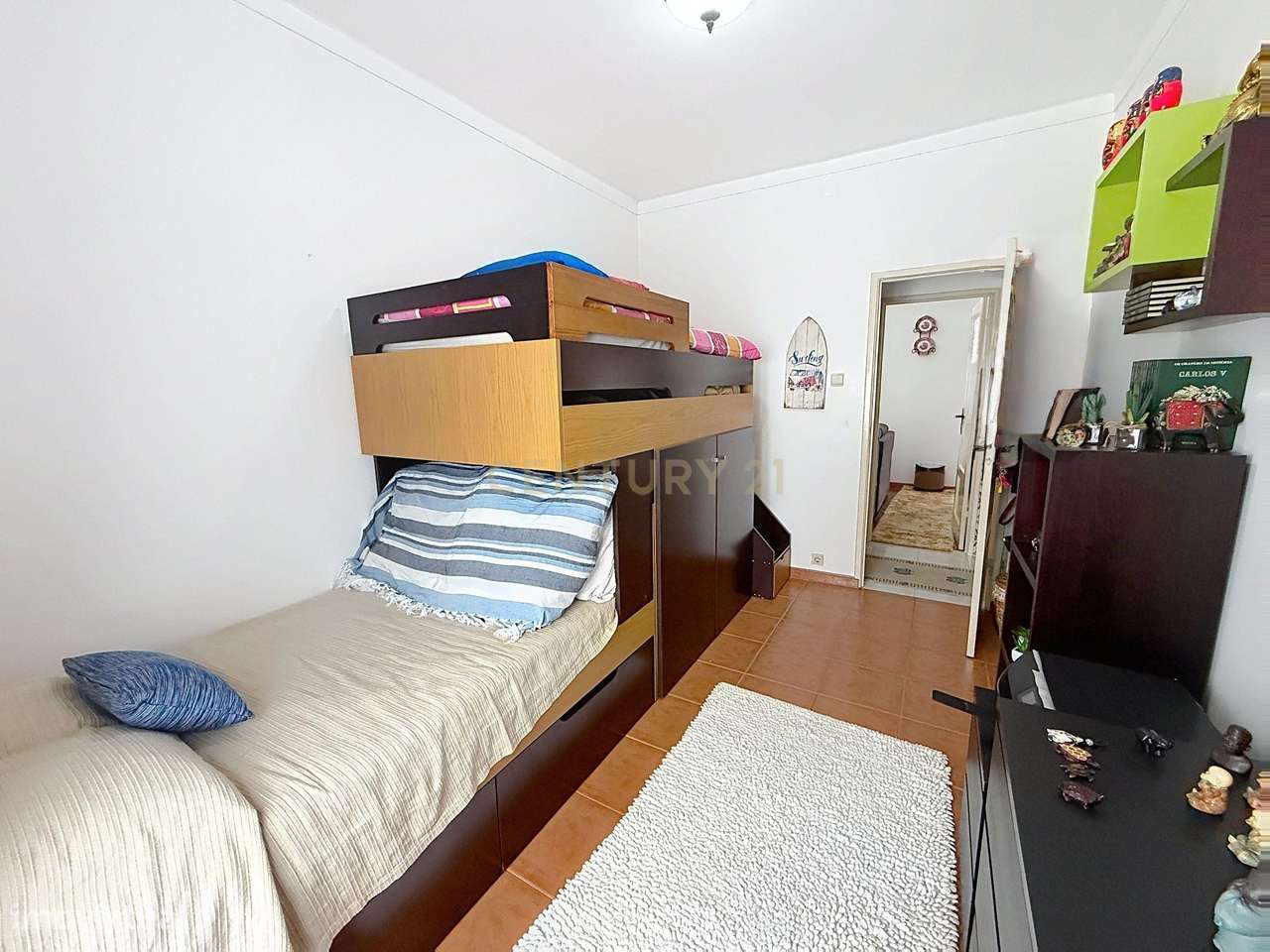 Apartamento T2 no Centro Histórico da Nazaré com Vista Mar-8