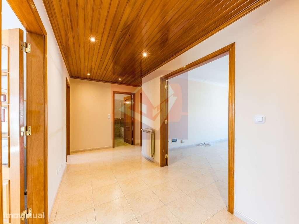 Apartamento T2 na Ramada com parqueamento-13