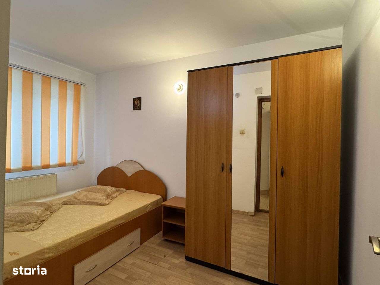 4 cam, etaj 2, 60 mp, bloc caramida, zona centrala Caracal - Imagine principală: 3/20