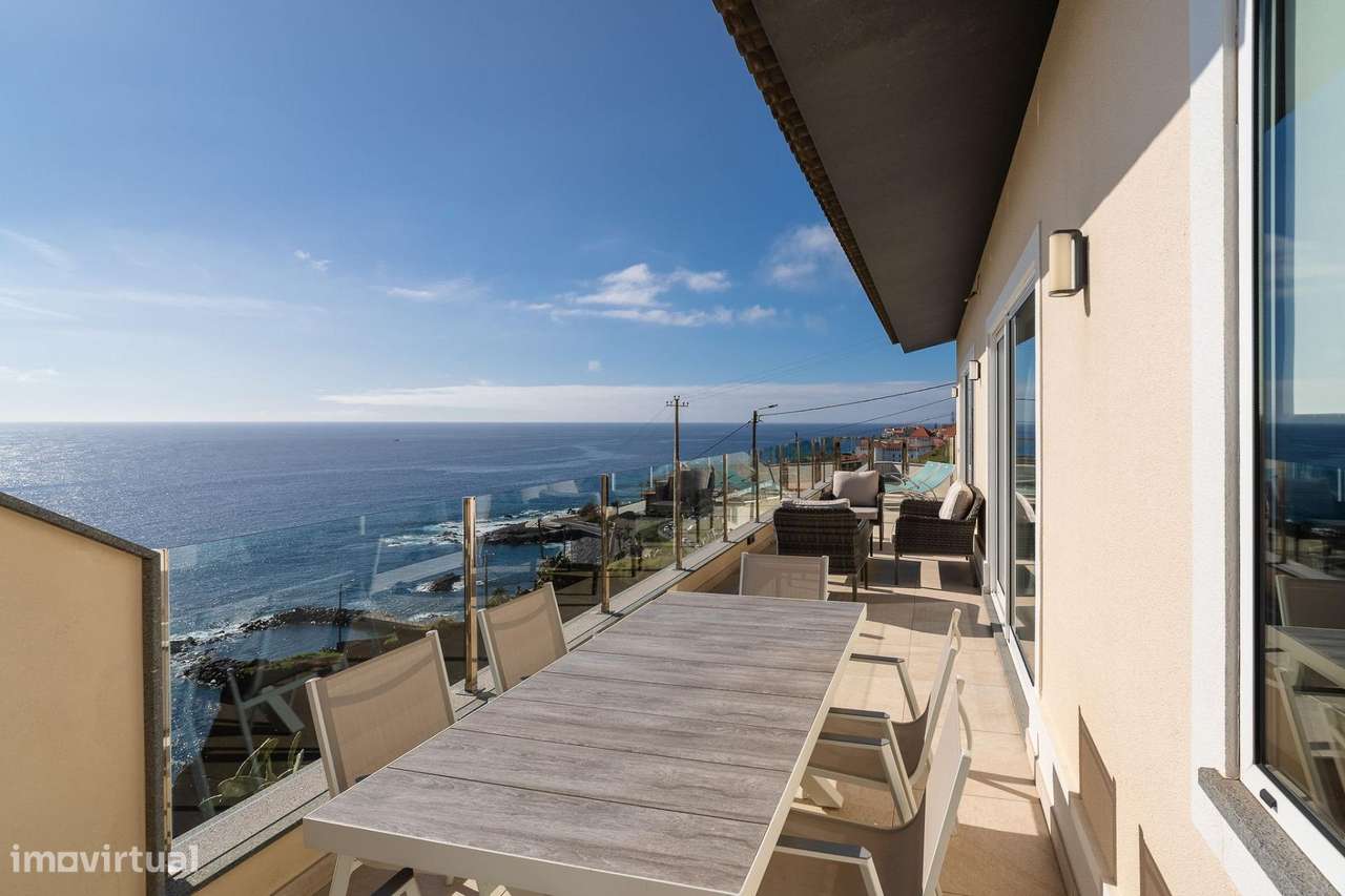 Moradia T3 Térrea com piscina e vista mar - Praia dos Reis Magos - Grande imagem: 2/54