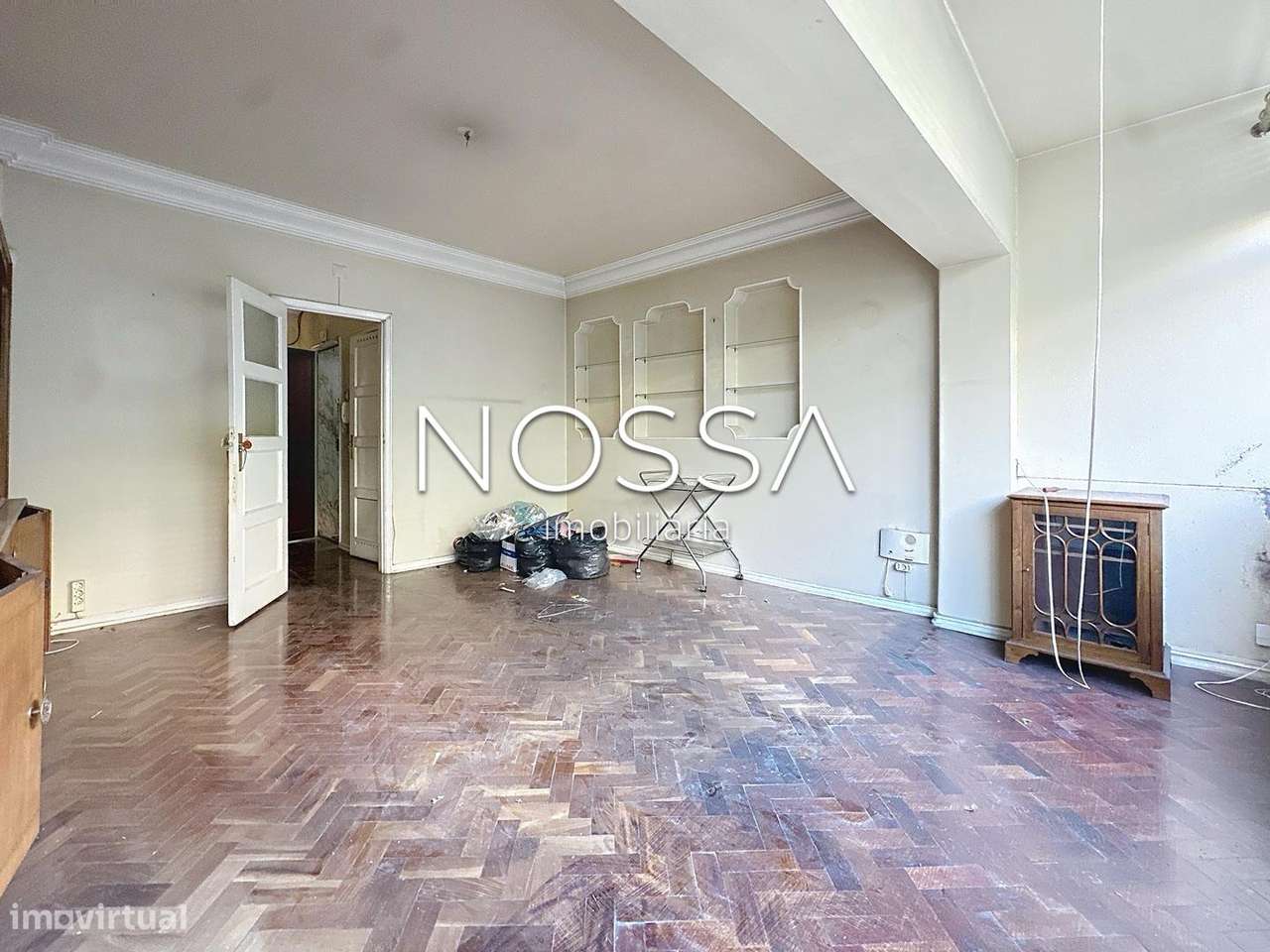 Oportunidade | T3 p/ Remodelar | Filipe Folque – Av. Novas-7