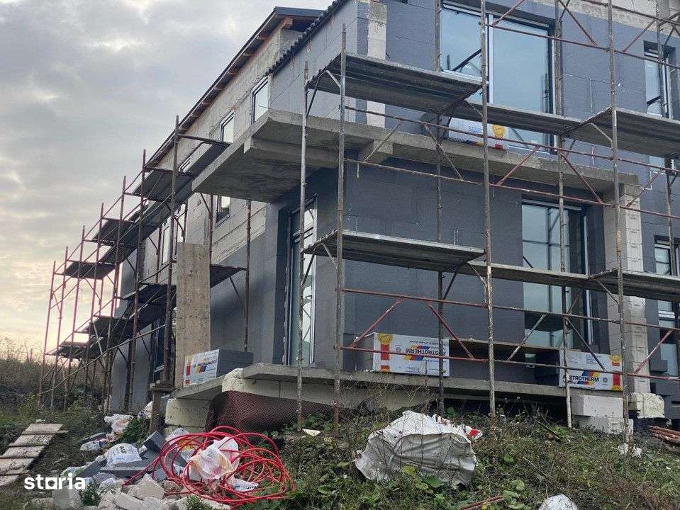 Casa de vanzare ,136 mp , semifinisata, teren 700 mp ,in Chinteni - Imagine principală: 2/8