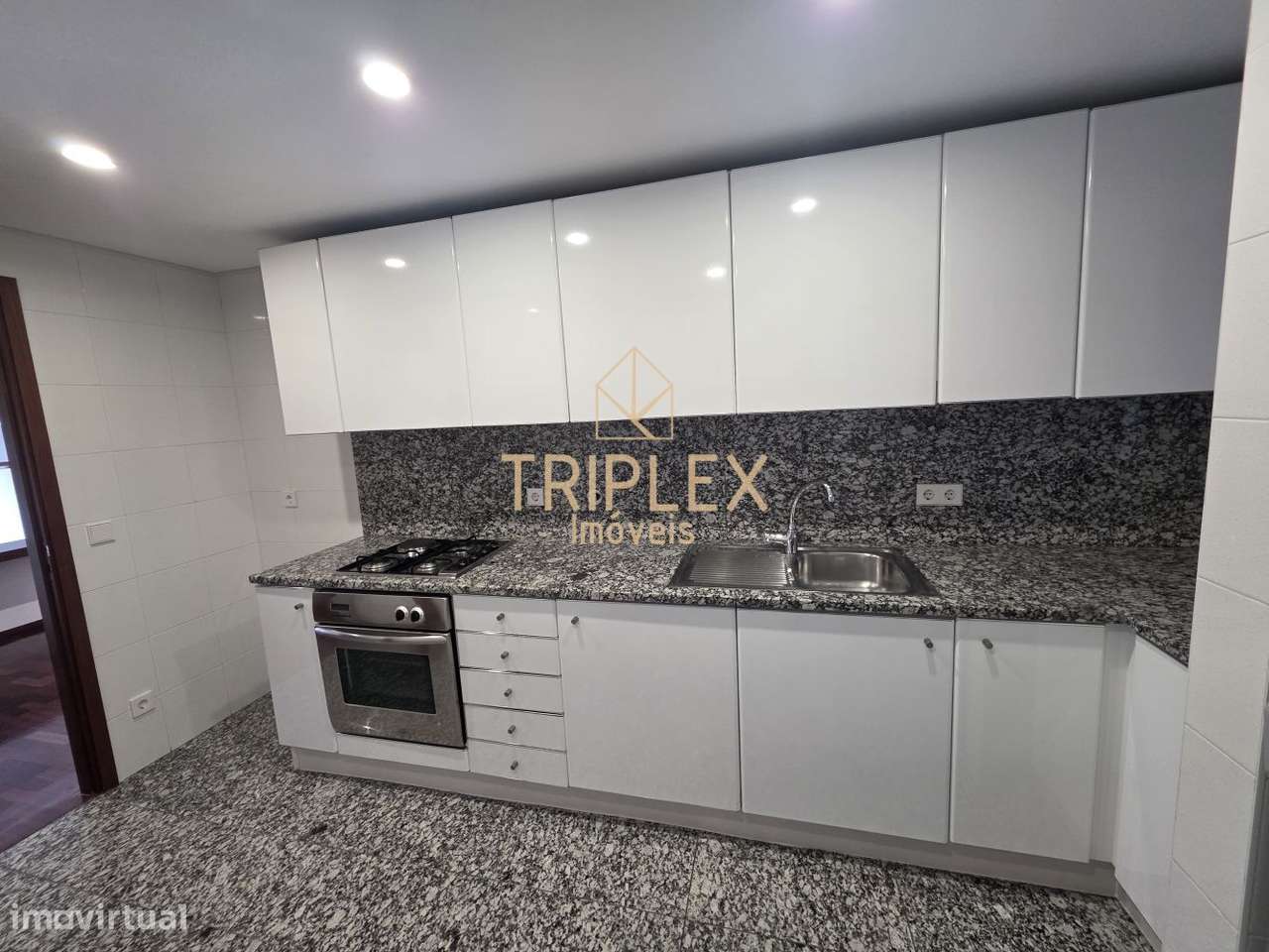T3 - Dúplex - lugar garagem duplo - Maia-17