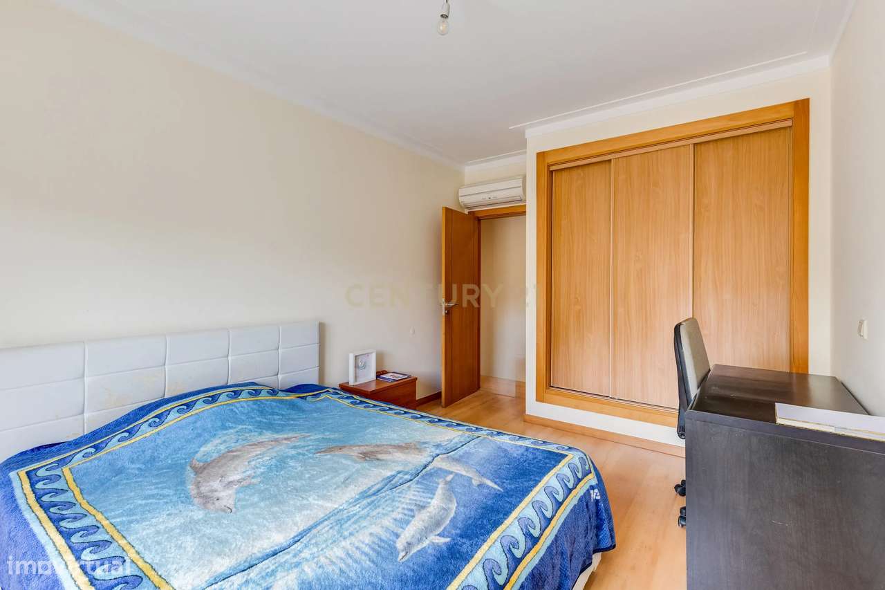 Apartamento T3 de Excelência com Terraço, Garagem Box, no Louriçal - P-20