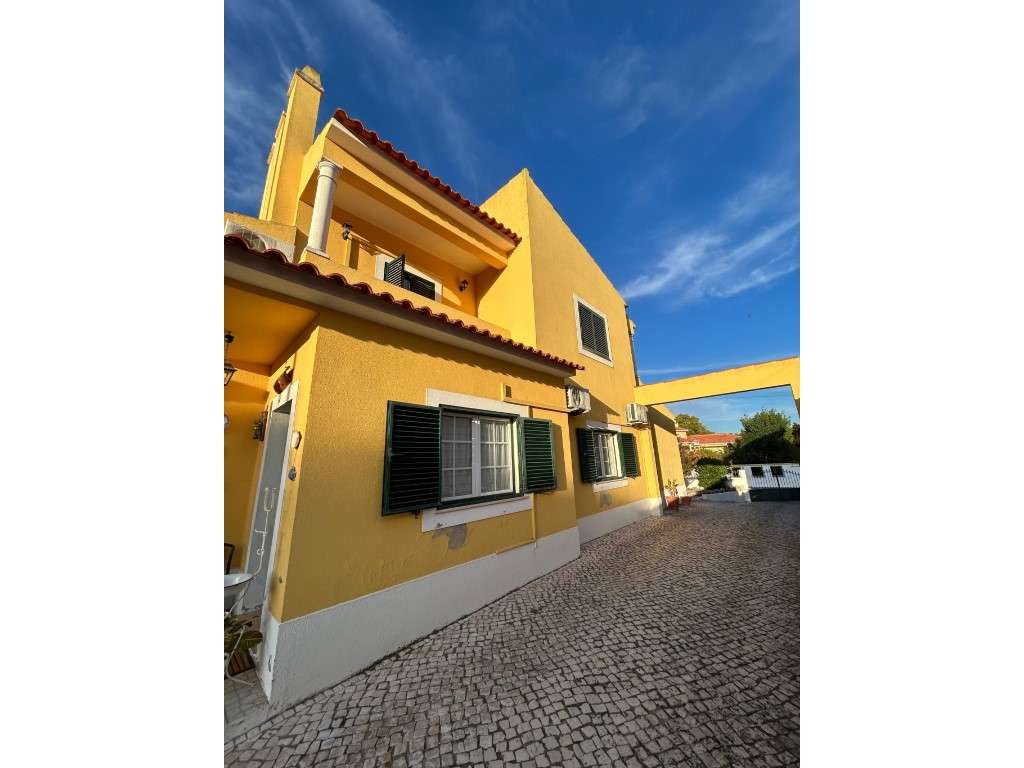 Moradia T3 no centro do Cartaxo - Excelente Oportunidade!
VALOR NE... - Grande imagem: 4/44