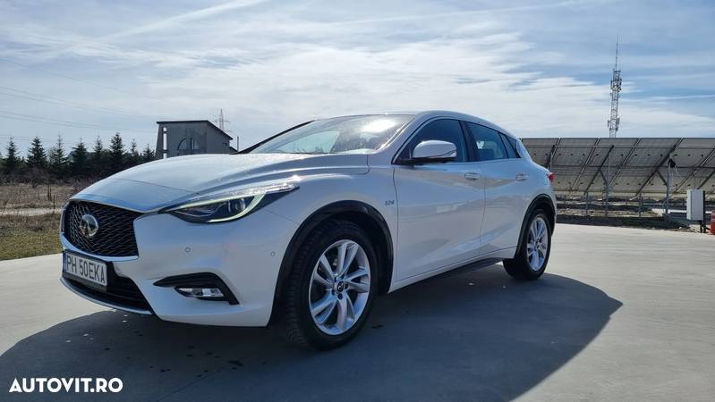 Infiniti Q30 2.2d DCT - 1