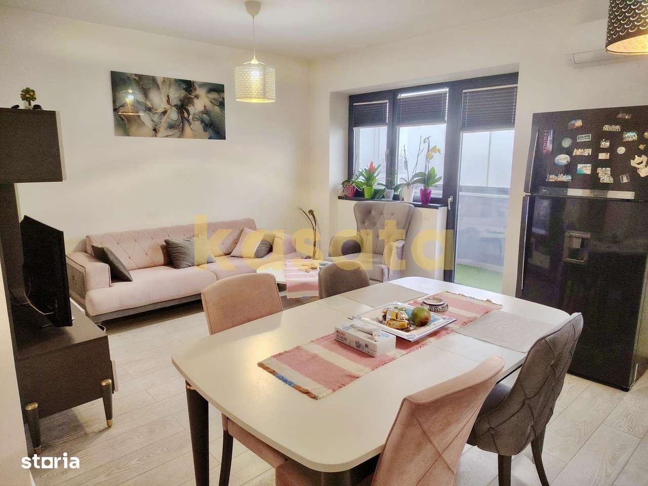 Apartament spatios cu 4 camere – ideal pentru familie, Casa Presei