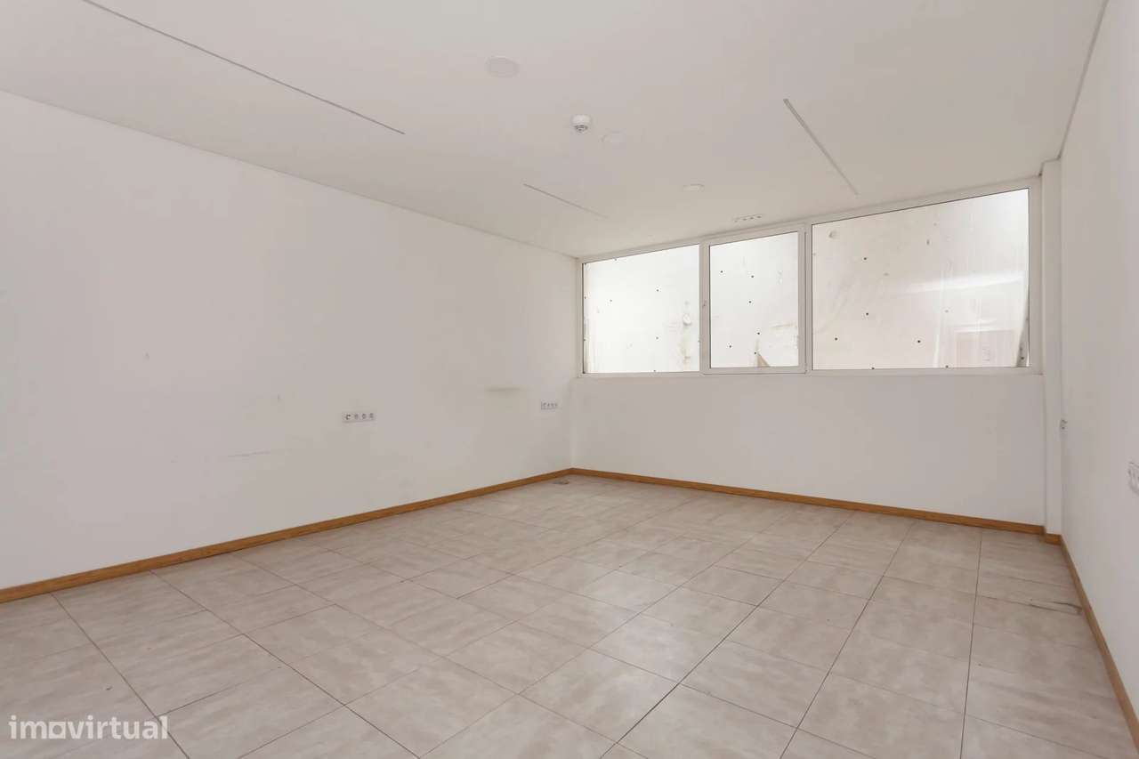 Armazém estratégico para expansão empresarial – Perafita, Matosinhos - Grande imagem: 4/26