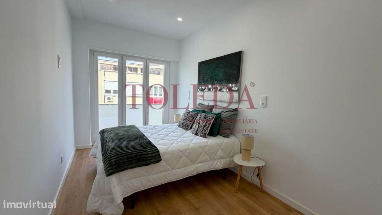 Apartamento T3 Remodelado a Estrear no Centro de Benfica-18