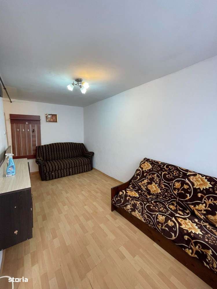 De vanzare garsonieră, etaj intermediar, 21.500 euro - Imagine principală: 1/9