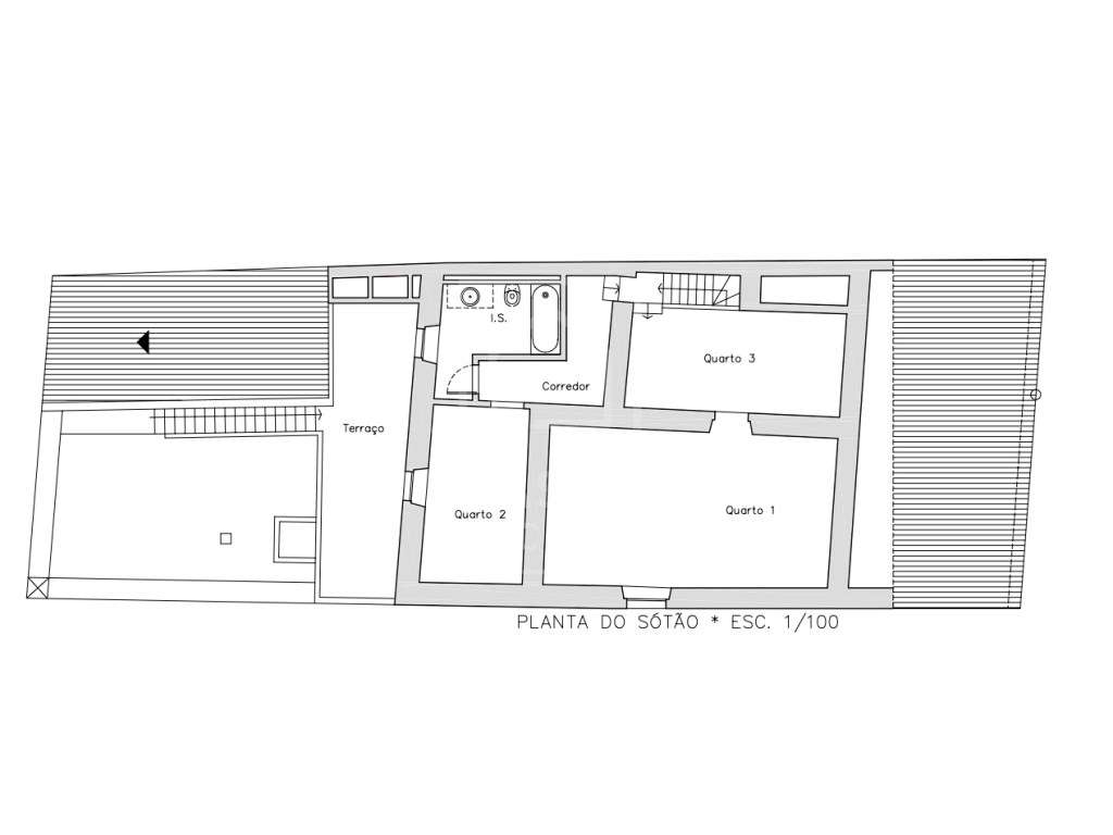 Moradia T5 com quintal e terraço em Vila Alva-33