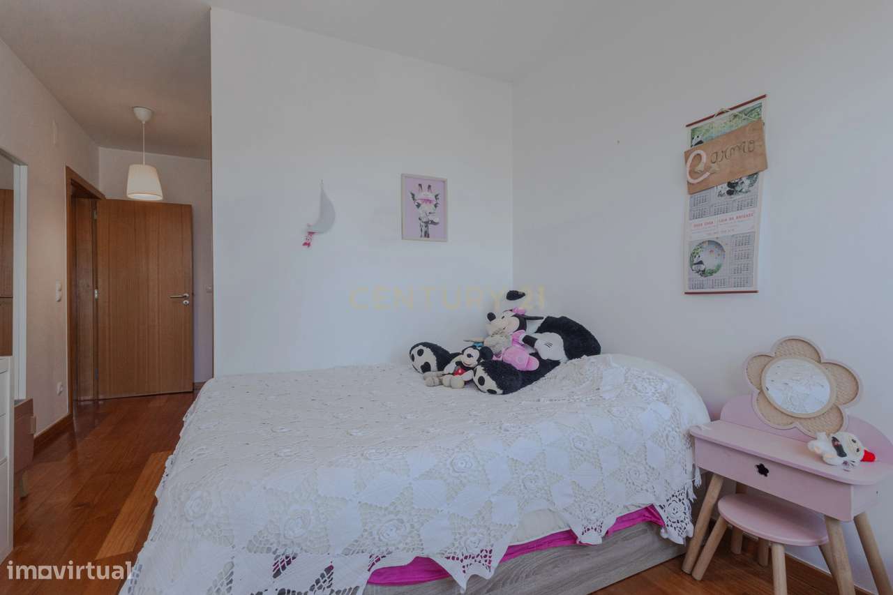 T2 com 2 Suites | Último Piso | Condomínio com Piscina-17