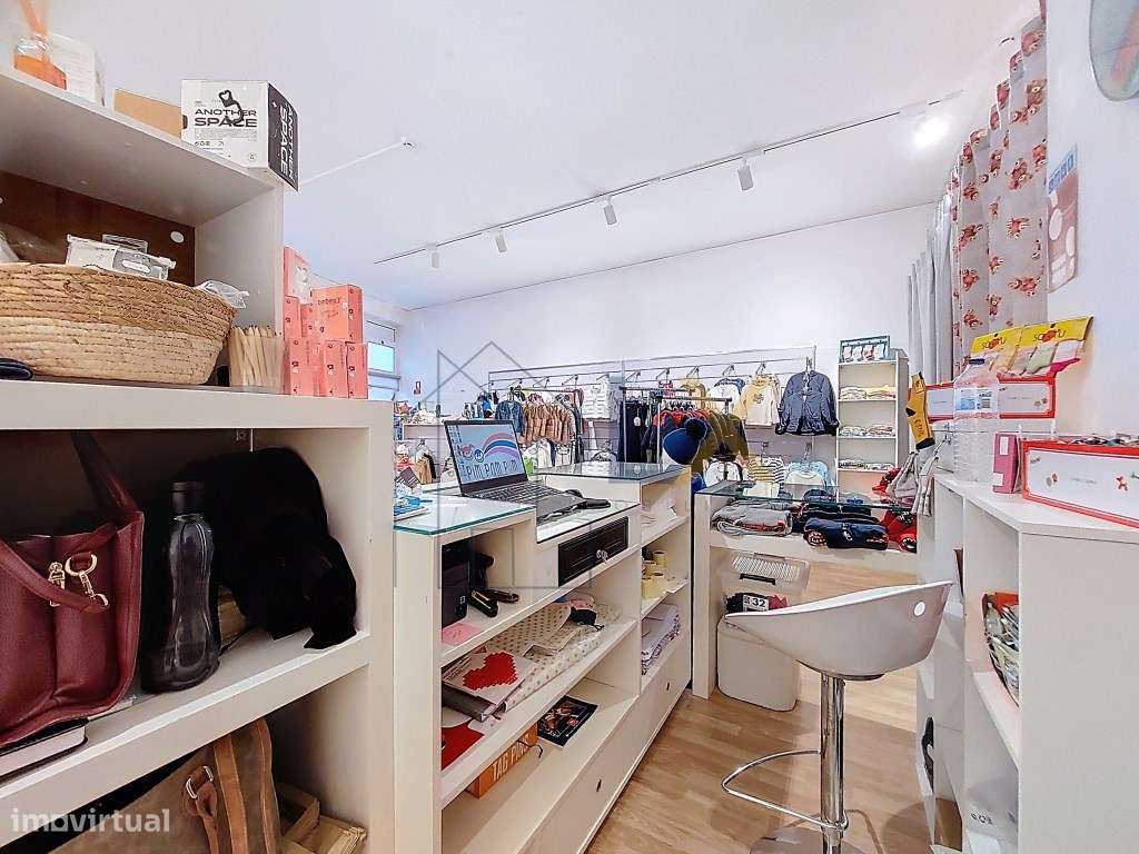 Oportunidade ÚNICA de Trespasse - Loja de Moda Infantil e Juvenil n...-5