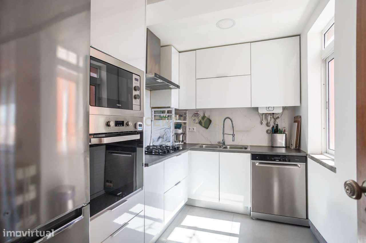 Apartamento T3 Remodelado em São Domingos de Benfica | 2 WC-6