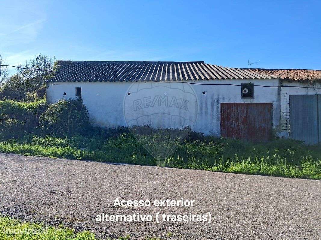 Moradia T2 para venda-12