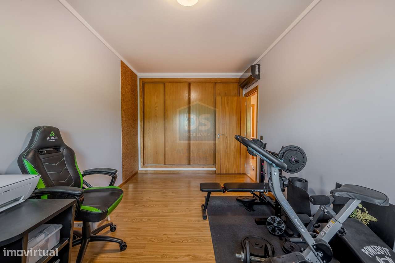 Apartamento T3 Venda em Quelfes,Olhão-16