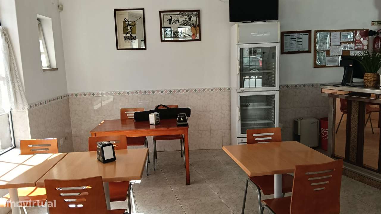Prédio com 2 pisos | Centro do Montijo | Afetação Mista-3