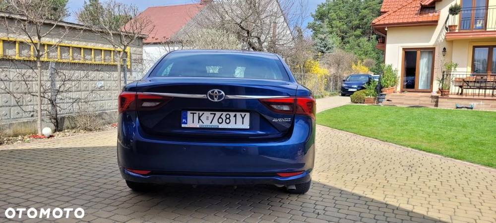 Toyota Avensis 1.6 D-4D Premium - 9