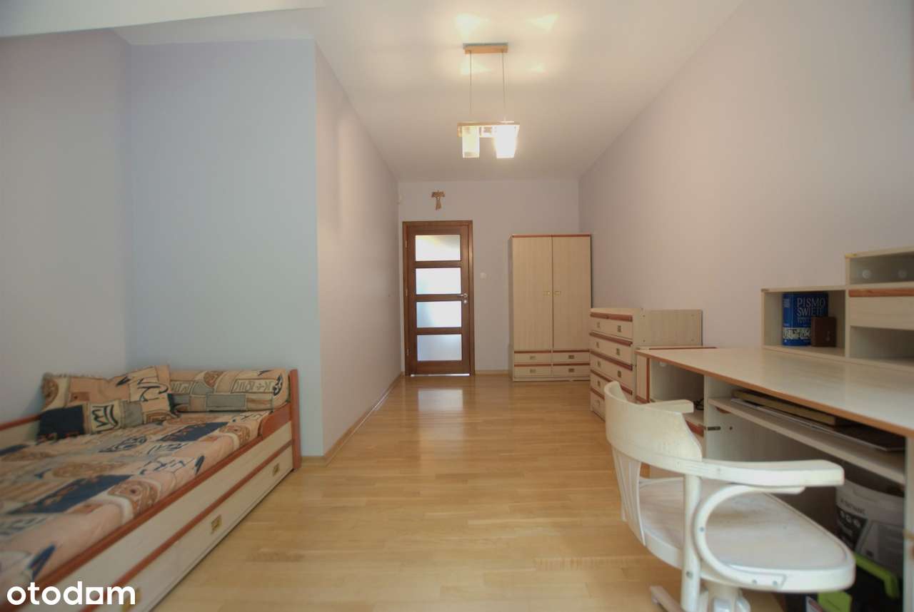 Środkowy segment w pięknej zielonej okolicy, Baranówek-10