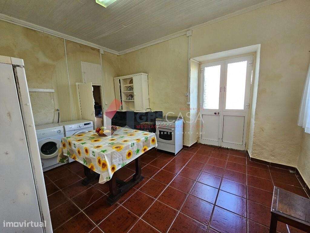 Moradia T4 em Prédio Misto – Fonte do Bastardo-26